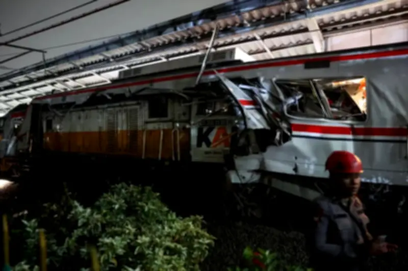 Hai tàu hỏa va chạm gần thủ đô Indonesia, hơn 80 người thương vong