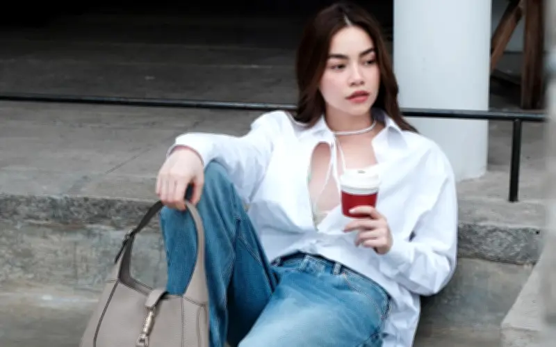 Học Hồ Ngọc Hà diện màu trắng sang xịn: Mẹo nâng tầm chất tuổi trung niên