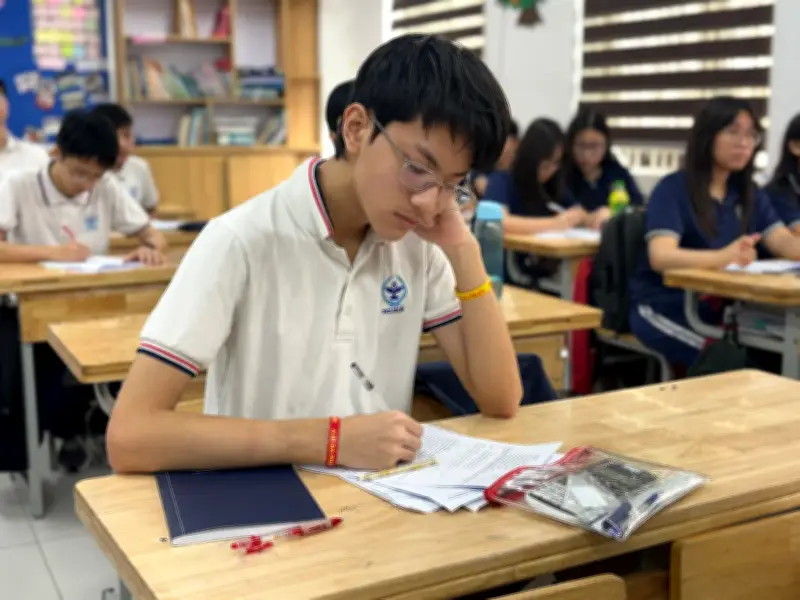 Học sinh Hà Nội tăng tốc ôn luyện trước kỳ thi tuyển sinh lớp 10