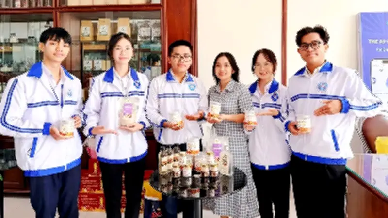 Học Sinh Pleiku Biến Khoai Lang Phú Thiện Thành Tinh Bột Kháng, Vào Chung Kết Quốc Gia