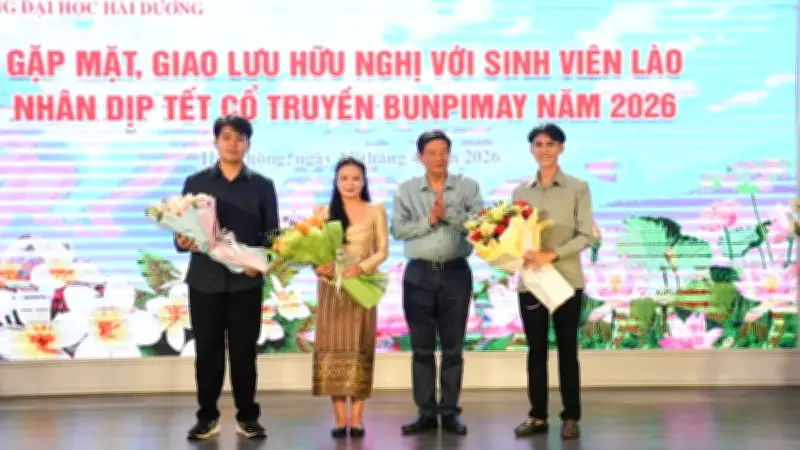 Hải Phòng tổ chức giao lưu văn hóa ấm cúng cho sinh viên Lào đón năm mới