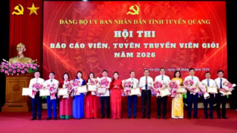 Hội thi báo cáo viên giỏi tuyên truyền nghị quyết Đảng tại Tuyên Quang