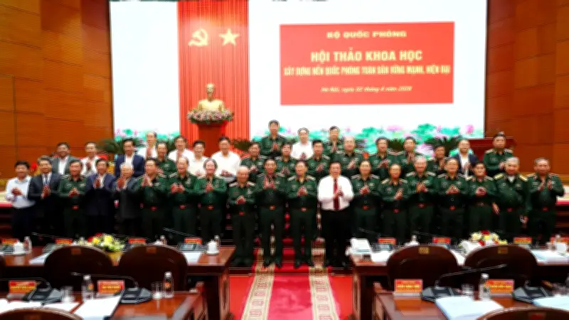 Hội thảo khoa học về xây dựng nền quốc phòng toàn dân vững mạnh, hiện đại