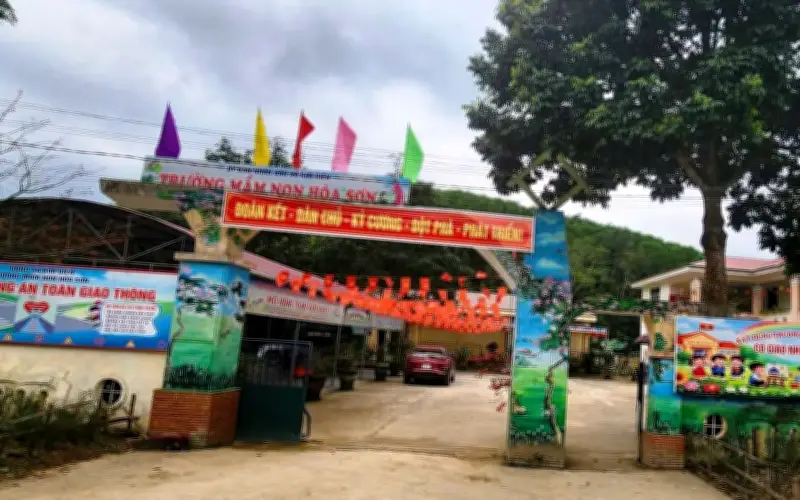 Hiệu trưởng và hiệu phó mầm non Quảng Trị bị kỷ luật vì kê khống suất ăn từ thiện