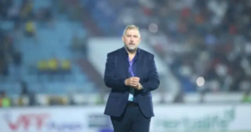 HLV Cklamovski đối mặt áp lực từ chức sau thất bại trước Việt Nam