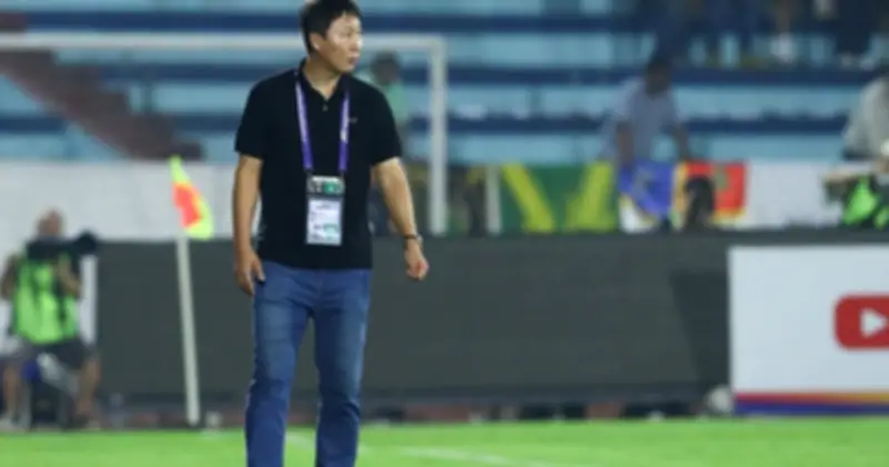 HLV Kim Sang-sik đổi chiến thuật: Đội tuyển Việt Nam ghi bàn sớm, gây bất ngờ cho Malaysia