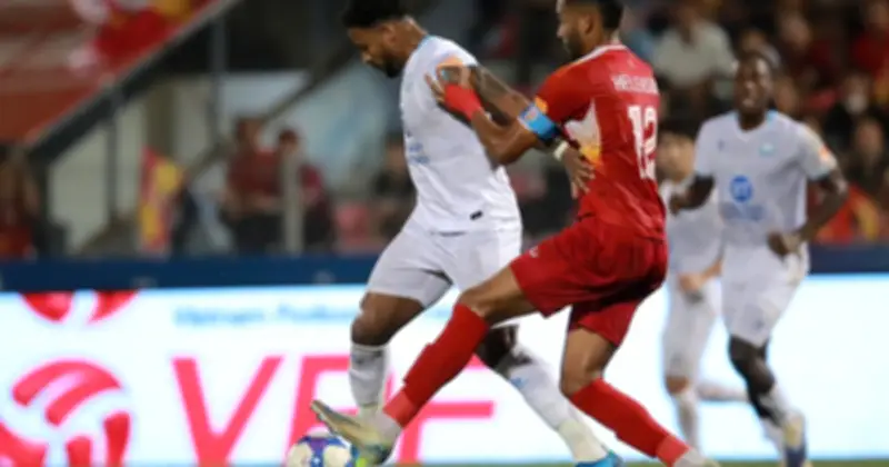 HLV Vũ Hồng Việt tái xuất, dẫn dắt Nam Định vươn lên từ khủng hoảng