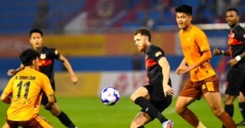 HLV Vũ Tiến Thành trở lại Pleiku đối đầu HAGL: Cuộc đua vô địch và cuộc chiến trụ hạng