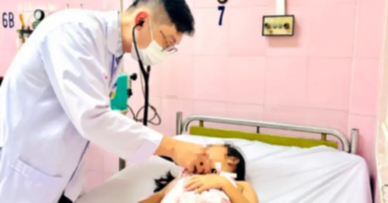 Hơn 100 học sinh TP.HCM nghi ngộ độc thực phẩm, phát hiện vi khuẩn Salmonella