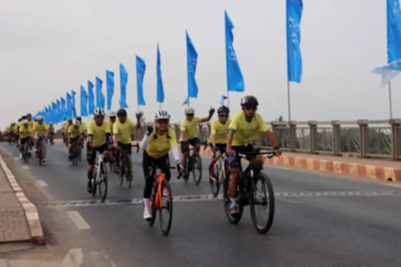 Hơn 1.000 người hưởng ứng Ngày hội đạp xe vì hòa bình hướng tới năm 2026