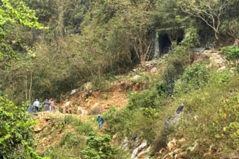 Hơn 200 người mở rộng tìm kiếm thợ điêu khắc lăng mộ mất liên lạc bí ẩn