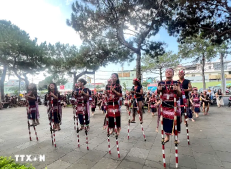 Hơn 300 nghệ nhân tham gia Ngày Văn hóa các dân tộc Việt Nam tại Hà Nội