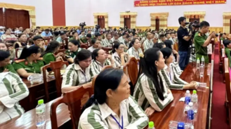 Hướng dẫn chi tiết đối tượng và thủ tục xét đặc xá năm 2026