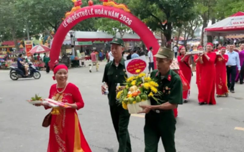 Hàng nghìn người dự lễ hội Đền thờ Lê Hoàn tại Thanh Hóa