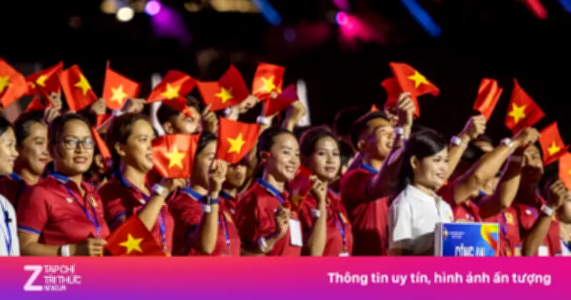 Hàng nghìn người diễu hành rước đuốc khai mạc Đại hội Thể dục Thể thao TP.HCM