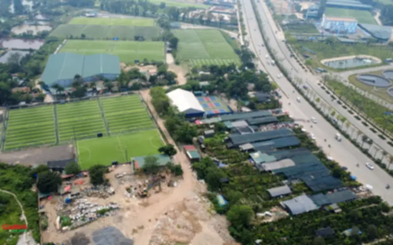 Hàng ngàn m2 đất dự án công viên Chu Văn An bị xẻ thịt kinh doanh trái phép