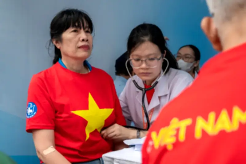 Hàng trăm bác sĩ ra quân khám và sàng lọc miễn phí cho hơn 10.000 người dân