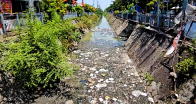 Hàng trăm hộ dân sống trong lo âu bên cạnh dòng kênh ô nhiễm nhiều năm tại TP.HCM