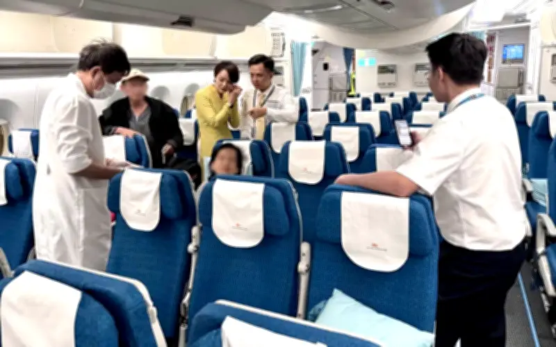 Hành khách bất tỉnh trên chuyến bay từ Mỹ được cứu sống kịp thời nhờ tổ bay và bác sĩ