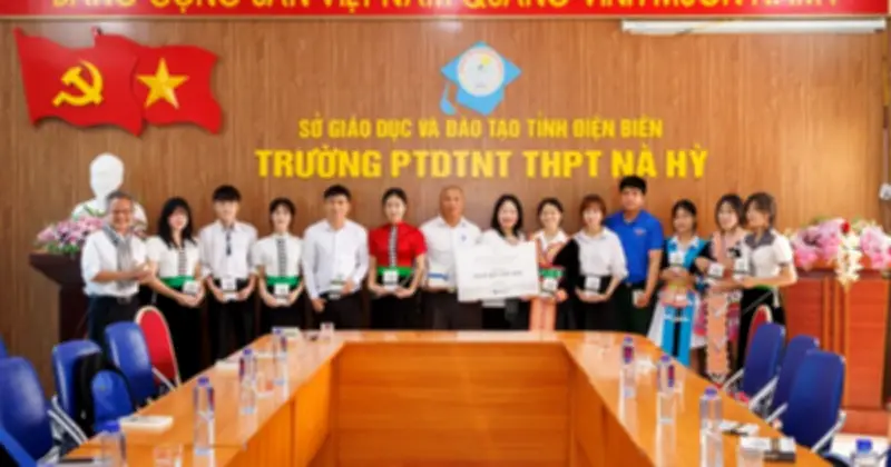 Hành Trình Từ Trái Tim Thắp Lửa Ước Mơ Cho Học Sinh Vùng Cao Điện Biên