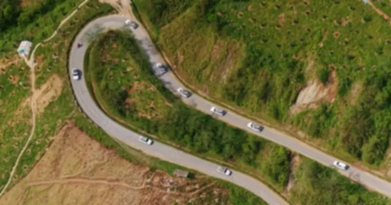 Hành Trình Từ Trái Tim vượt 'cổng trời' mang tri thức đến biên cương Y Tý