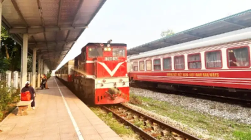 Hành Trình Về Những Ga Xép: Cẩm Giàng Và Quảng Trị Trong Văn Chương Và Ký Ức