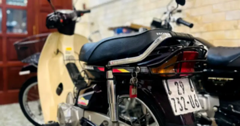 Honda Dream Thái 1991 Máy Zin Ở Hà Nội: Giá Bằng 10 Cây Vàng, Đắt Ngang SH