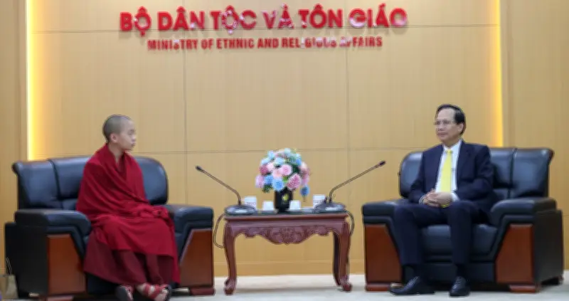 Hoàng tôn Vairochana Rinpoche: Vị 'Phật sống tái sinh' mang hai vị thế Hoàng gia và Tôn giáo