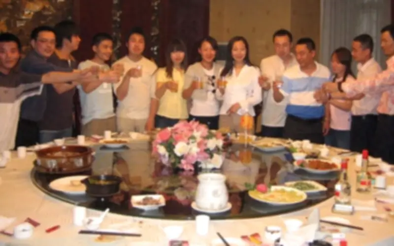 Hợp Lớp Rôm Rả, Đến Khi Trả Tiền Thì Mỗi Người Một Lý Do