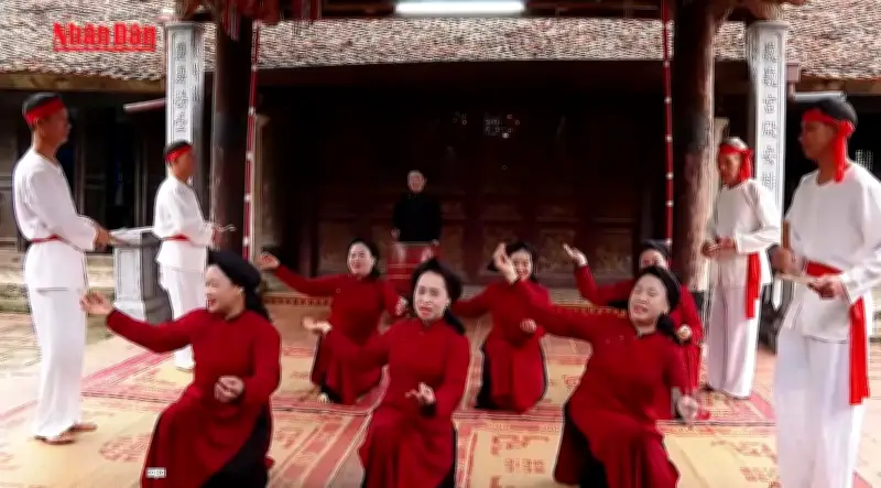 Hát Xoan - Cầu nối văn hóa đưa du khách về cội nguồn trong mùa Giỗ Tổ