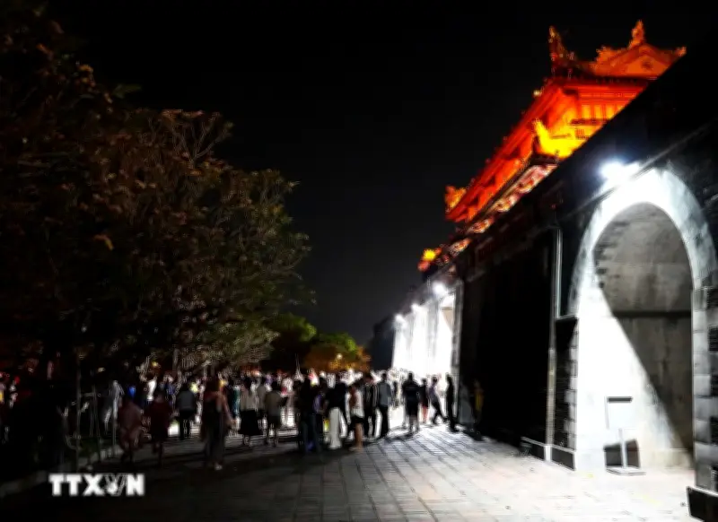 Huế mở rộng không gian thu hút du khách trải nghiệm sản phẩm du lịch về đêm