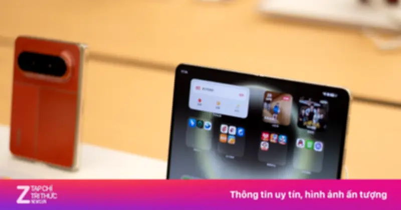 Huawei Pura X Max: Trải nghiệm máy gập 'màn hình rộng' và bài toán tương lai iPhone gập