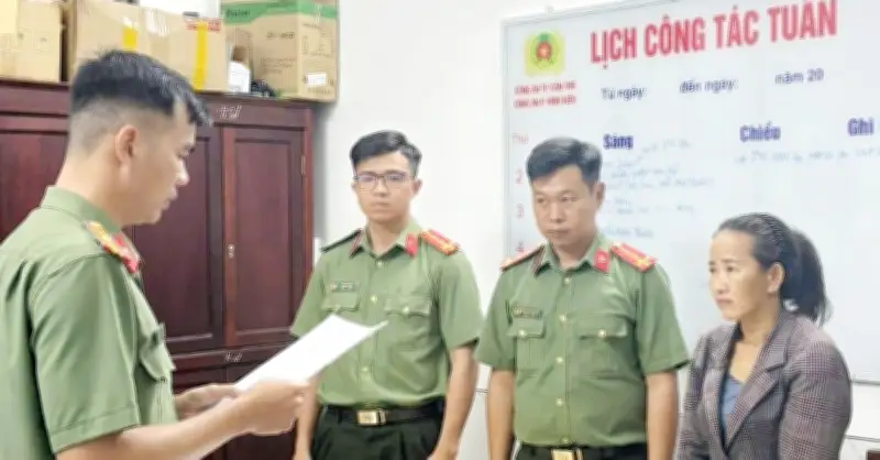 Huỳnh Thị Thu Thảo bị bắt giữ ngay khi vừa từ nước ngoài về Việt Nam