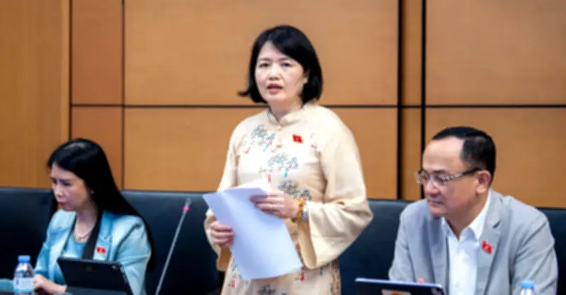 Đại biểu Quốc hội đề xuất nghiên cứu cấm hoặc hạn chế trẻ em dùng mạng xã hội