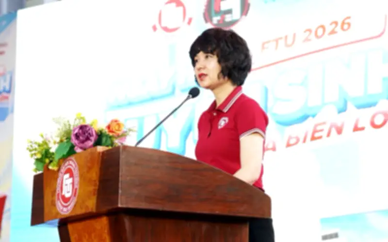 Đại học Ngoại thương tổ chức ngày hội tuyển sinh, định hướng thế hệ học sinh 2008