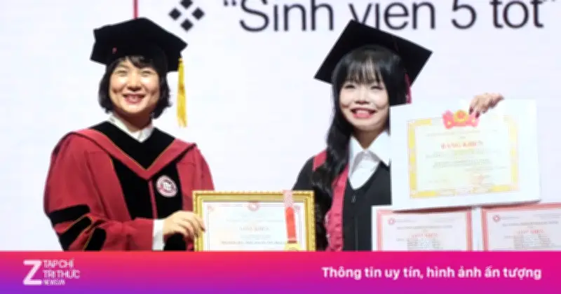 Đại học Ngoại thương tốt nghiệp sớm 1.265 tân cử nhân, 30% đạt loại xuất sắc