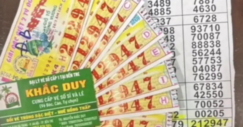 Đại lý vé số Vĩnh Long đổi thưởng 6,35 tỉ đồng cho khách may mắn