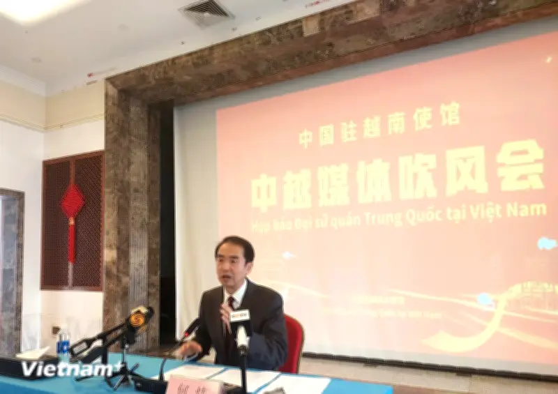 Đại sứ Hà Vĩ Trung: Trung Quốc luôn mong muốn đồng hành sát cánh cùng Việt Nam