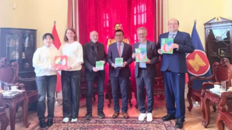 Đại sứ Việt Nam tại Áo đề xuất sự kiện quảng bá sách sau giải thưởng quốc gia