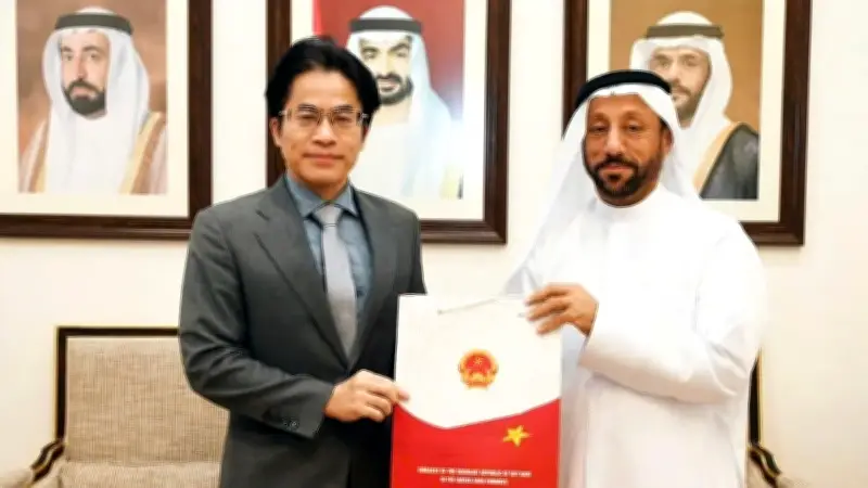 Đại sứ Việt Nam tại UAE làm việc với Phòng Thương mại Sharjah, thúc đẩy hợp tác toàn diện