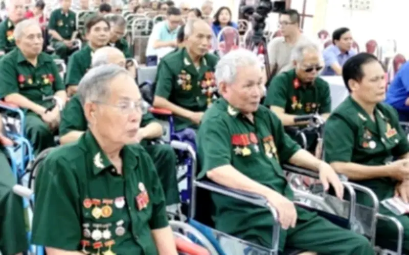 Đối Tượng Nào Được Nhận Quà Từ Nhà Nước Nhân Dịp Lễ 30/4?