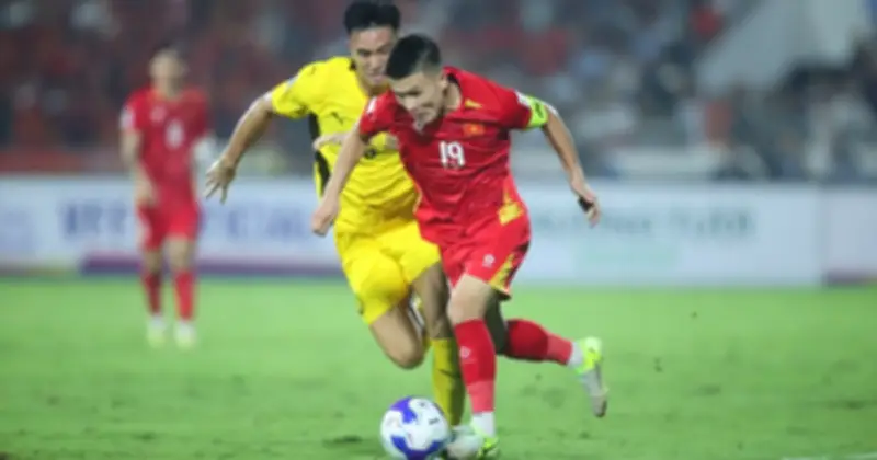 Đội tuyển Việt Nam đối mặt bài toán khó ở vị trí tiền vệ đánh chặn