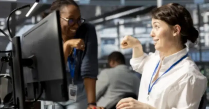 IBM, Dropbox, Cognizant Đặt Cược Vào Gen Z Giữa Làn Sóng AI Thay Thế Việc Làm