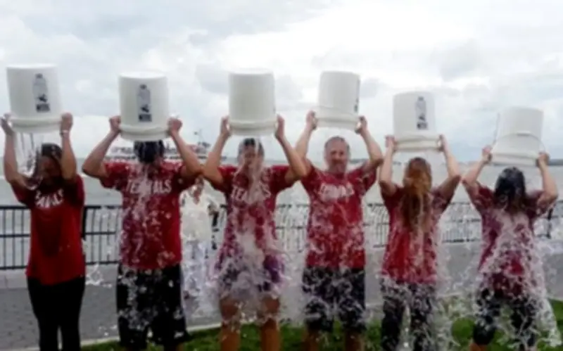 Ice Bucket Challenge tái xuất năm 2025 với sứ mệnh mới về sức khỏe tâm thần