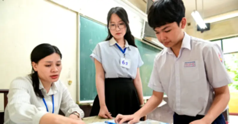 Điểm chuẩn lớp 10 TPHCM biến động mạnh: Trường Gia Định giảm sâu, Trần Đại Nghĩa tăng vọt