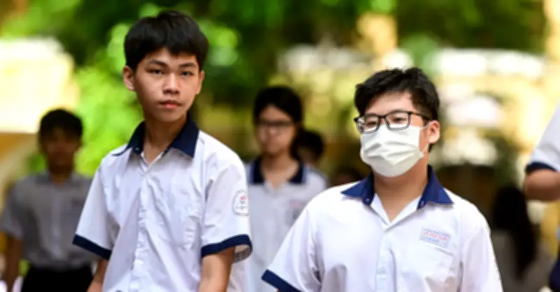 Điểm chuẩn lớp 10 TP.HCM giảm sâu 5 điểm, nhiều trường tăng sốc sau 2 năm