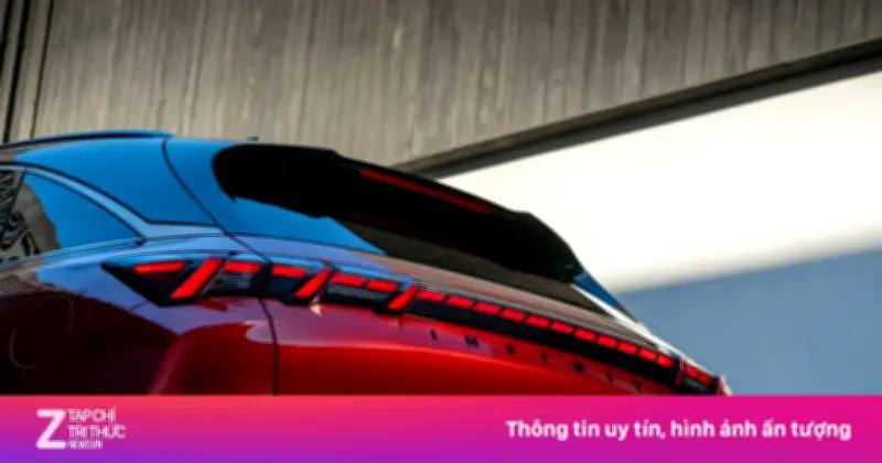 Infiniti QX65 sử dụng vàng thật trong lớp sơn Sunfire Red độc đáo