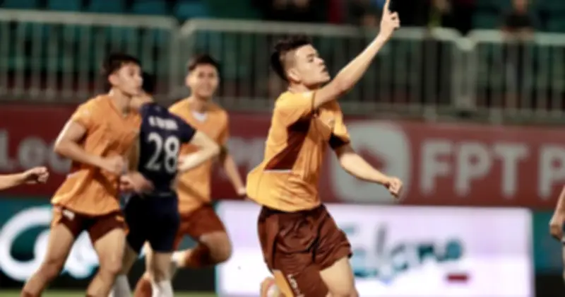 Đinh Quang Kiệt trở thành trụ cột quan trọng của HAGL trong mùa giải V-League 2025-2026