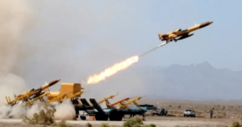 Iran phóng UAV đáp trả Mỹ, căng thẳng leo thang trước đàm phán Pakistan