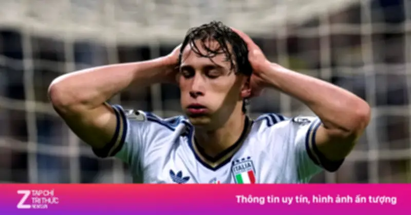 Italy trả giá đắt vì cầu thủ bàn chuyện tiền thưởng trước trận đấu sống còn